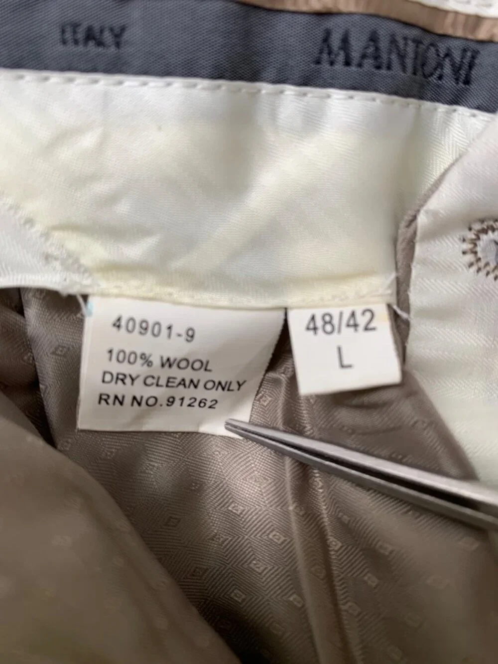 NWT Mantoni Mens Super 140s Suit Jacket & Pleated Pants Tan 48L x 37 Wool